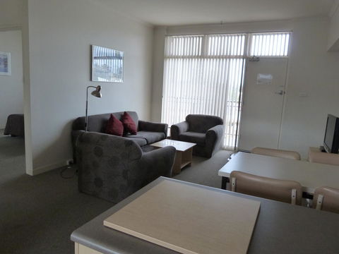 Glenelg Holiday Apartments - Corfu - Accommodation Redcliffe 6