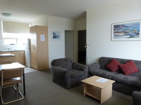 Glenelg Holiday Apartments - Corfu - Accommodation Redcliffe 5