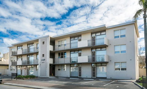 Glenelg Holiday Apartments - Corfu - Accommodation Redcliffe 0