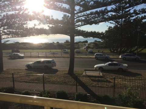 Adelaide - Semaphore Beach Front - Accommodation Redcliffe 8