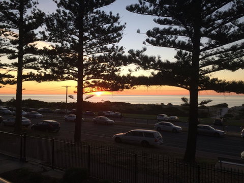 Adelaide - Semaphore Beach Front - Accommodation Redcliffe 7