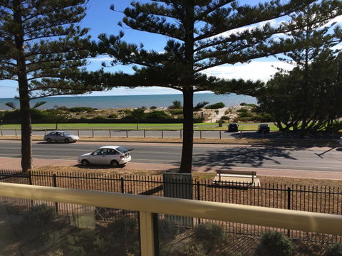 Adelaide - Semaphore Beach Front - Accommodation Redcliffe 23