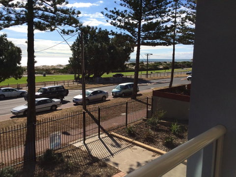 Adelaide - Semaphore Beach Front - Accommodation Redcliffe 27
