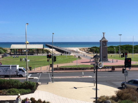 Adelaide - Semaphore Beach Front - Accommodation Redcliffe 25