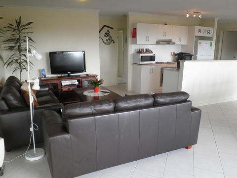The Haven - Island Beach - Accommodation Redcliffe 5