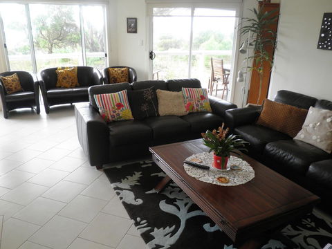 The Haven - Island Beach - Accommodation Redcliffe 6