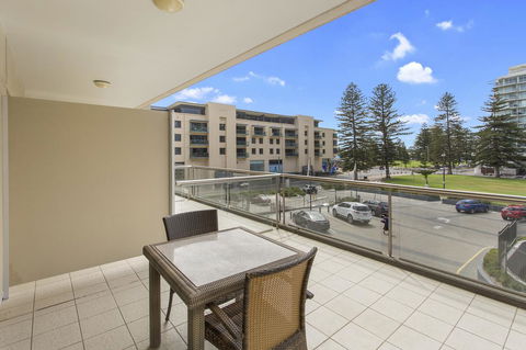 Pier Luxury Apartments - Accommodation Redcliffe 10