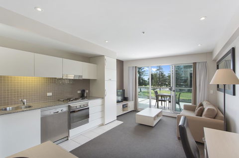 Pier Luxury Apartments - Accommodation Redcliffe 8