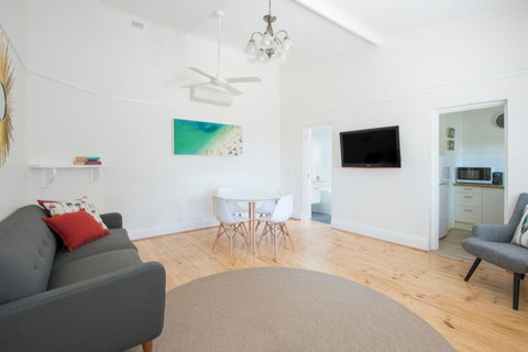 Seawall Apartments - Accommodation Redcliffe 22