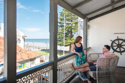Seawall Apartments - Accommodation Redcliffe 20