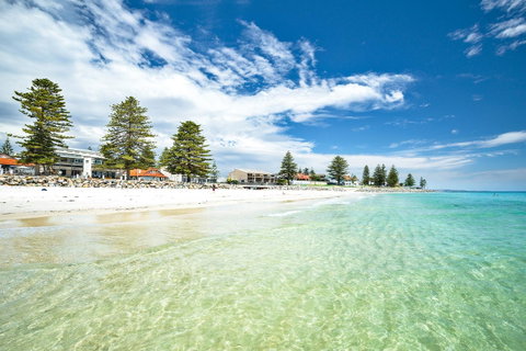 Seawall Apartments - Accommodation Redcliffe 8
