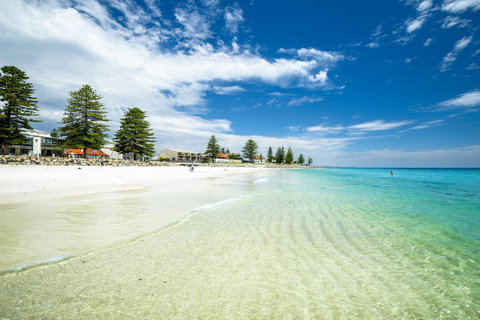 Seawall Apartments - Accommodation Redcliffe 14