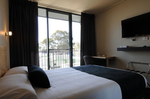 Mansfield Park Hotel - Accommodation Redcliffe 7