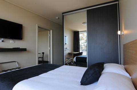 Mansfield Park Hotel - Accommodation Redcliffe 15