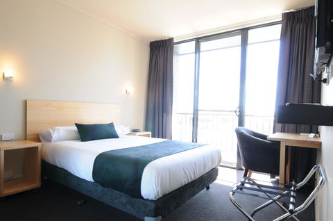Mansfield Park Hotel - Accommodation Redcliffe 14