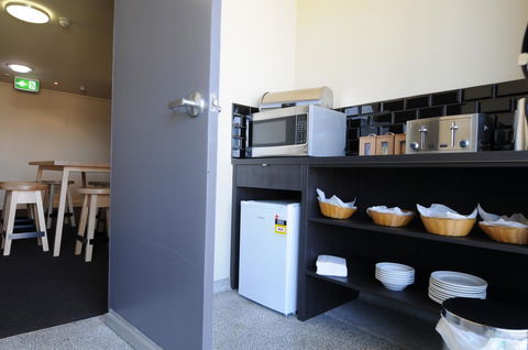 Mansfield Park Hotel - Accommodation Redcliffe 6