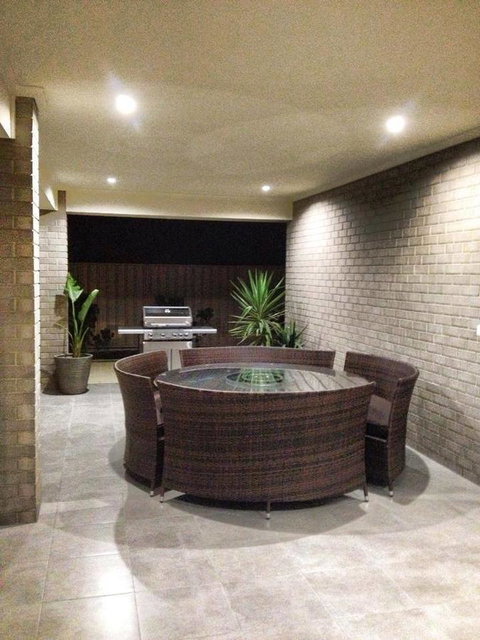 Casavino Luxury Villa - Accommodation Redcliffe 8