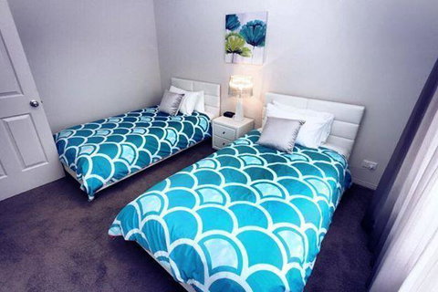 Casavino Luxury Villa - Accommodation Redcliffe 7