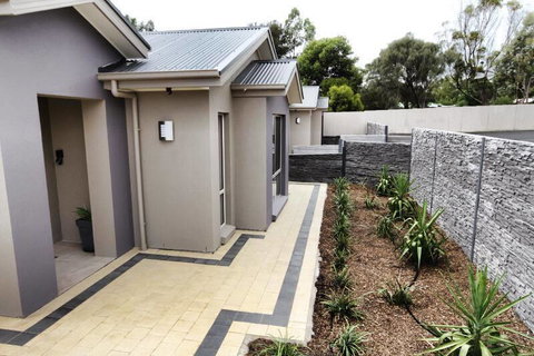 Casavino Luxury Villa - Accommodation Redcliffe 10