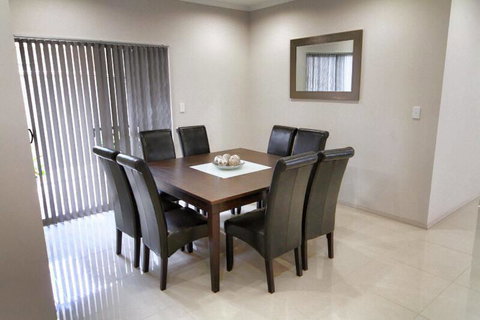 Casavino Luxury Villa - Accommodation Redcliffe 34