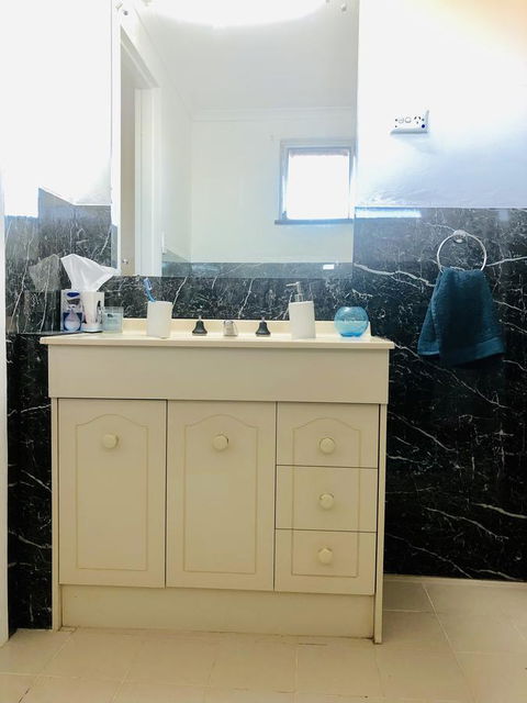 Aussie Opal Diggers Outback Retreat-Undergound - Accommodation Redcliffe 20