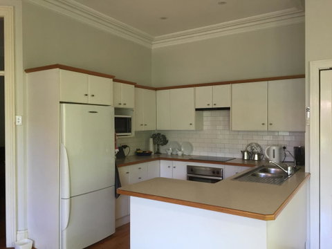 8 Osborne - Accommodation Redcliffe 15