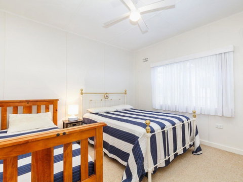 Wyvern - Accommodation Redcliffe 1