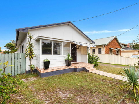 Wyvern - Accommodation Redcliffe 0