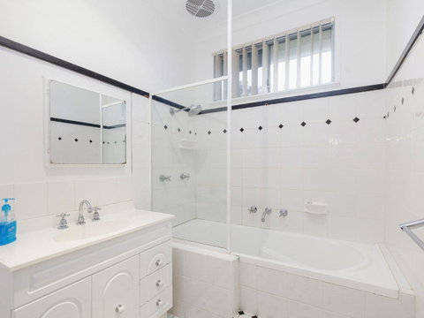 Wyvern - Accommodation Redcliffe 3
