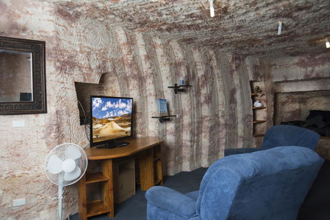 Ali\'s Underground Studio - Accommodation Redcliffe 0