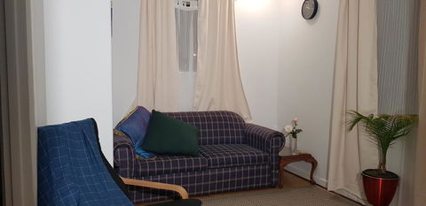 Unit In Marion - Accommodation Redcliffe 5