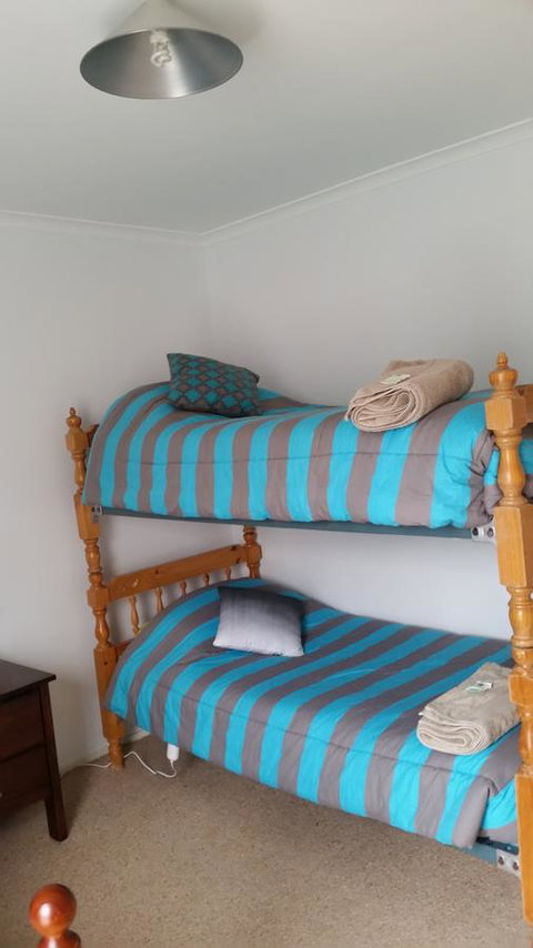 The Quorn-er House - Accommodation Redcliffe 10