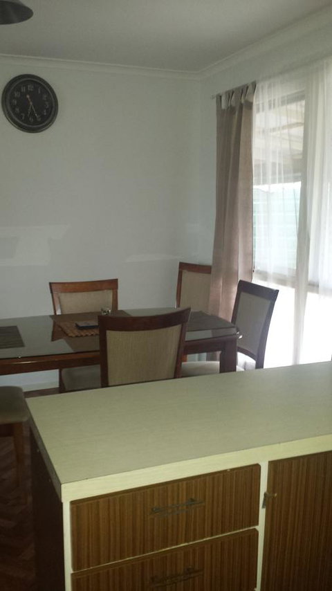 The Quorn-er House - Accommodation Redcliffe 14