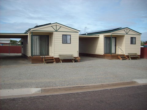Jacko's Holiday Cabins - Accommodation Redcliffe 7