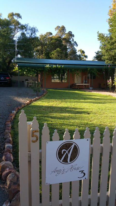 Amy\'s House Bed & Breakfast - Accommodation Redcliffe 11