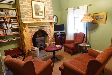 Amy\'s House Bed & Breakfast - Accommodation Redcliffe 12