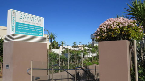 Bayview Beachfront Apartments, In Town Right On The Beach - Accommodation Redcliffe 16