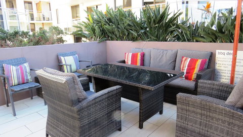 Bayview Beachfront Apartments, In Town Right On The Beach - Accommodation Redcliffe 24