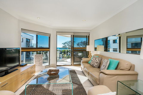 Bayview Beachfront Apartments, In Town Right On The Beach - Accommodation Redcliffe 38