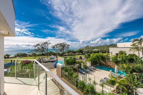 Bayview Beachfront Apartments, In Town Right On The Beach - Accommodation Redcliffe 10