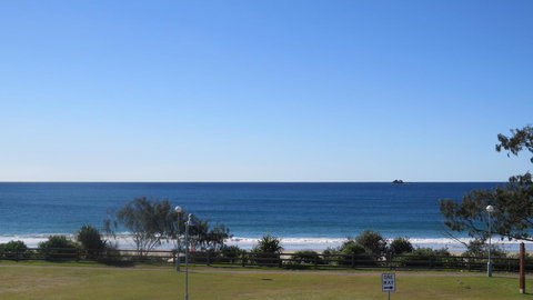 Bayview Beachfront Apartments, In Town Right On The Beach - Accommodation Redcliffe 28