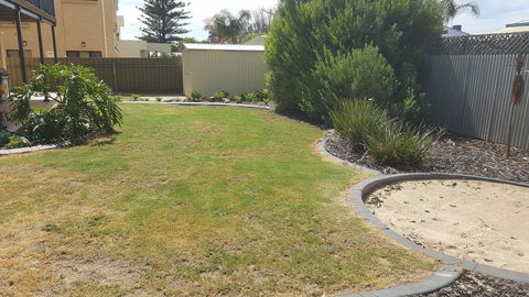Beachside Escape On The Esplanade - Accommodation Redcliffe 11