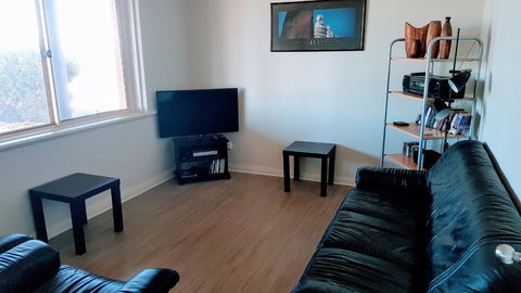 Beachside Escape On The Esplanade - Accommodation Redcliffe 6