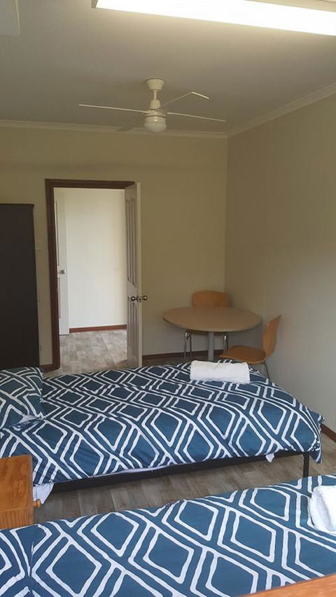 Beachside Escape On The Esplanade - Accommodation Redcliffe 9