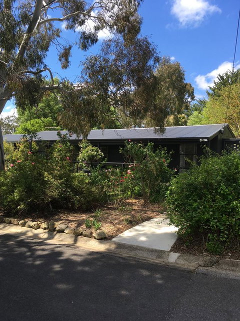 Hilltop Too - Accommodation Redcliffe 0