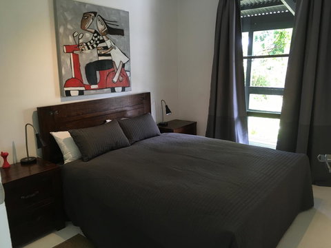 Hilltop Too - Accommodation Redcliffe 14