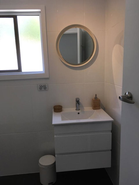 Hilltop Too - Accommodation Redcliffe 21