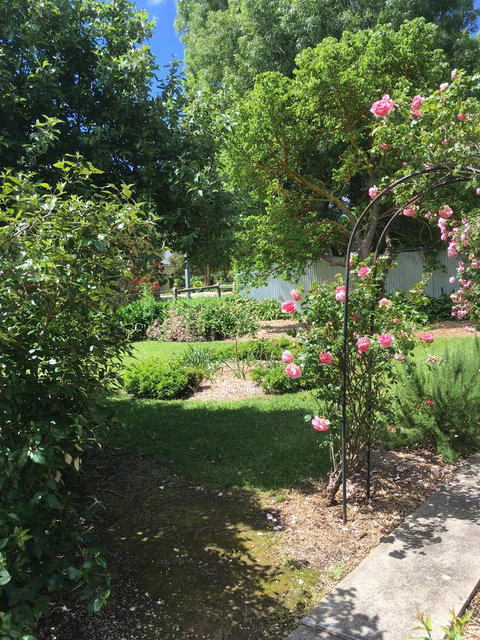 Hilltop Too - Accommodation Redcliffe 6