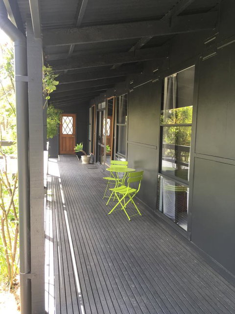 Hilltop Too - Accommodation Redcliffe 10