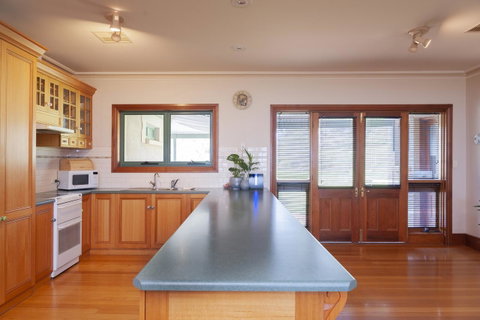 Angaston Saleyards Luxury Accommodation - Accommodation Redcliffe 4
